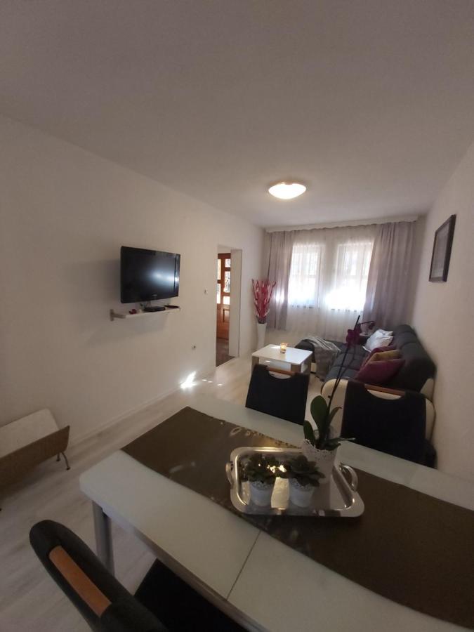 Apartment Mira Korana Kültér fotó