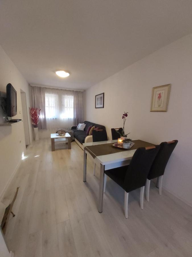 Apartment Mira Korana Kültér fotó