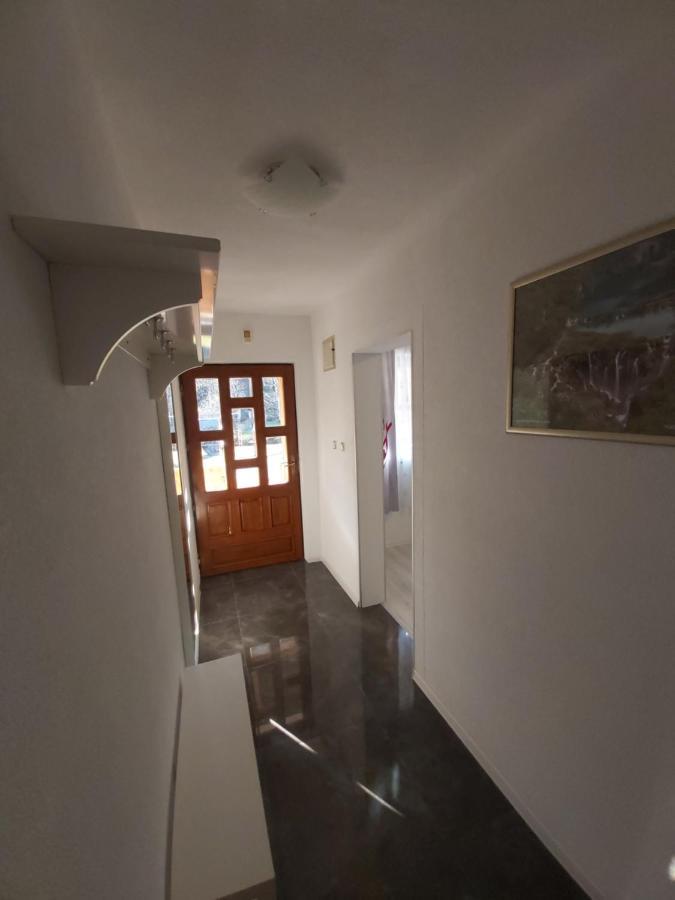 Apartment Mira Korana Kültér fotó