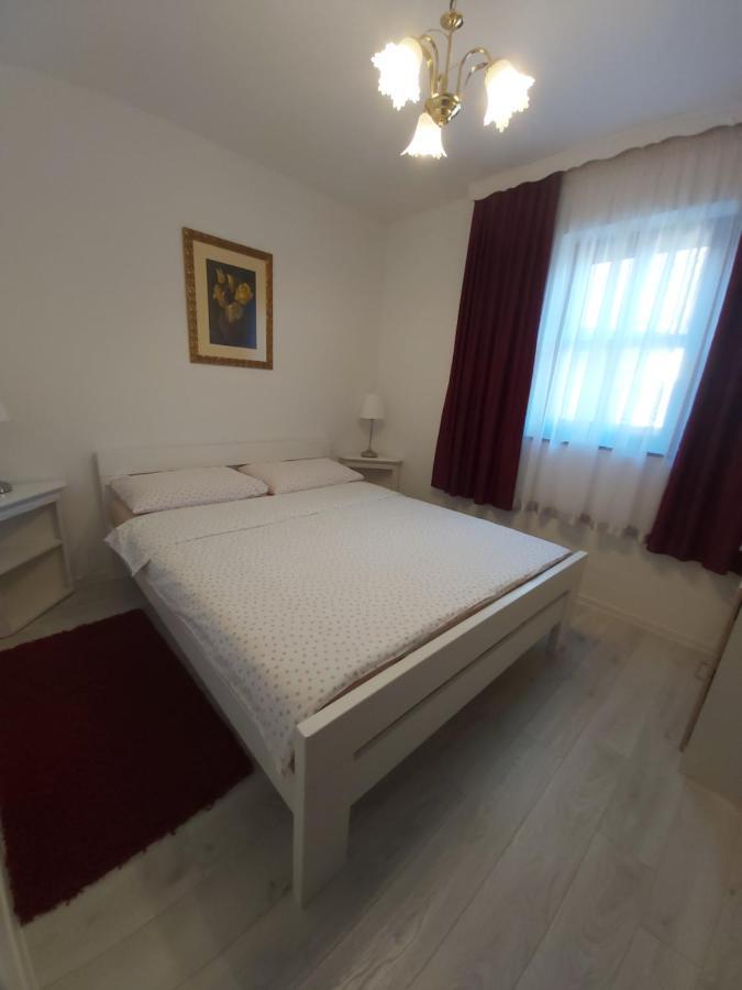 Apartment Mira Korana Kültér fotó