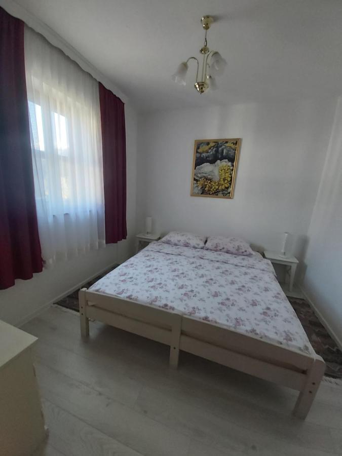 Apartment Mira Korana Kültér fotó