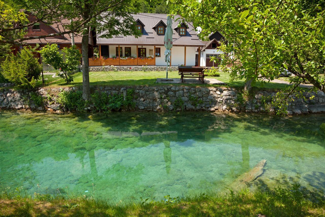 Apartment Mira Korana Kültér fotó