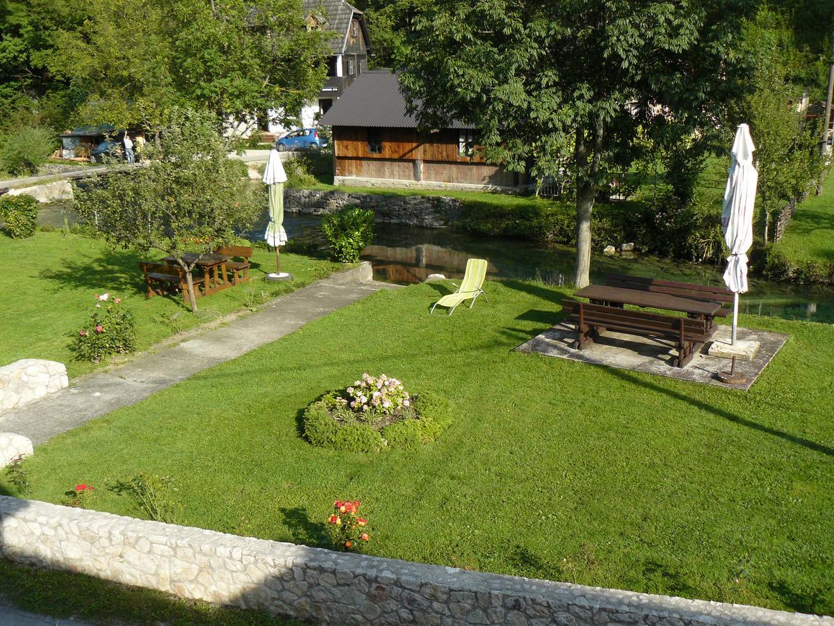 Apartment Mira Korana Kültér fotó